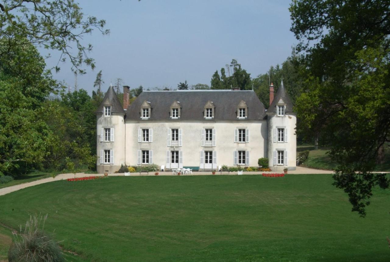 Chateau De La Ville-Hue Guer Esterno foto