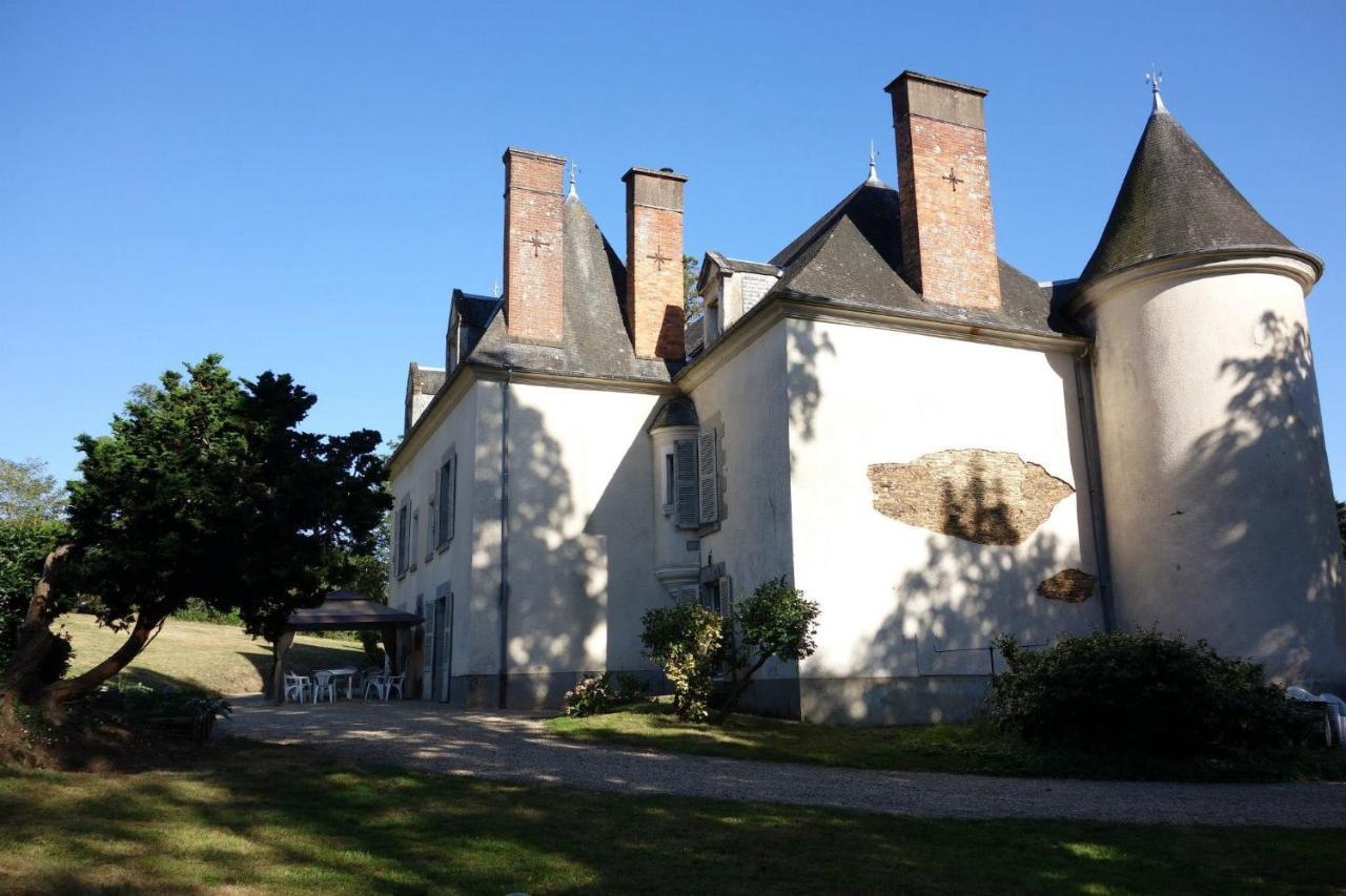 Chateau De La Ville-Hue Guer Esterno foto